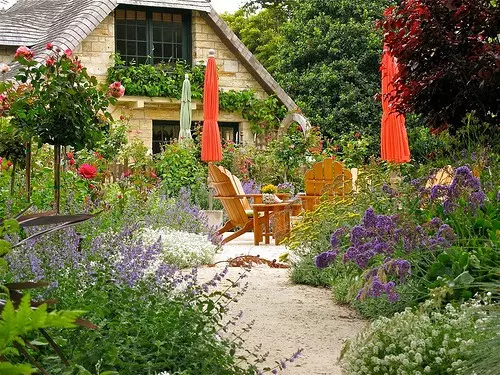Nowoczesny ogród i jego design: piękne łóżka na Dachie (35 zdjęć)