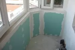 Πώς να καλύψετε το τούβλο στο μπαλκόνι καλύτερα;