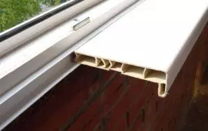 Slik installerer du Windowsill på balkongen
