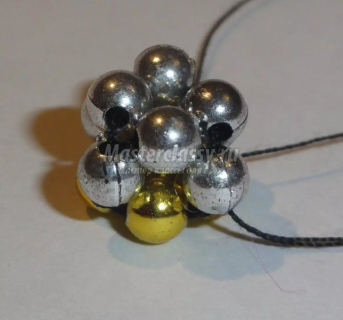 Dilê Beads: Meriv çawa ji bo zewacê darek, masterê bi wêne û vîdyoyan re bike