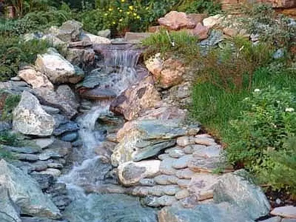 Comment faire un étang au gîte, dans le jardin, près de la maison