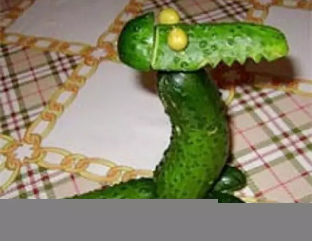 د سبزیجاتو او میوو څخه د خپلو لاسونو سره (عکسونه)