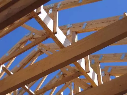 屋根の建設方法バーから家の中の屋根
