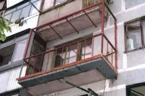 Ukutshintsha kweglasi kwi-loggia kunye ne-balcony