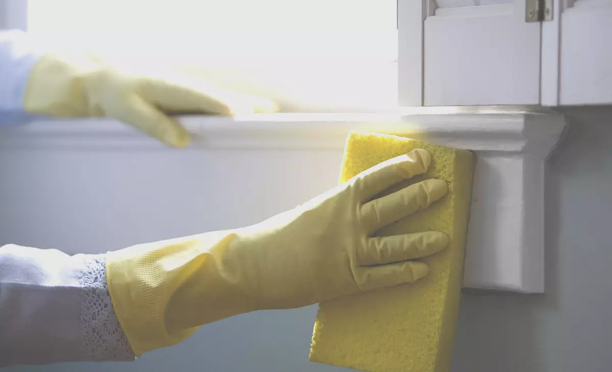 [Ќе биде чиста!] Како да го измиете пластичниот прозорец?