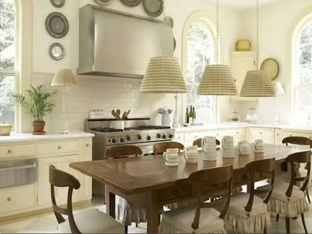 Interior dapur dalam gaya Provence melakukannya sendiri