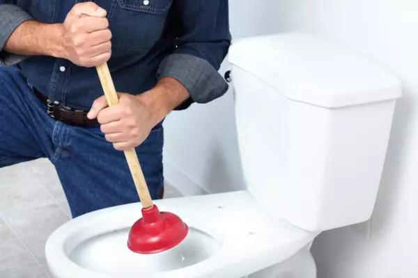 Sådan rengør du bare toilettet