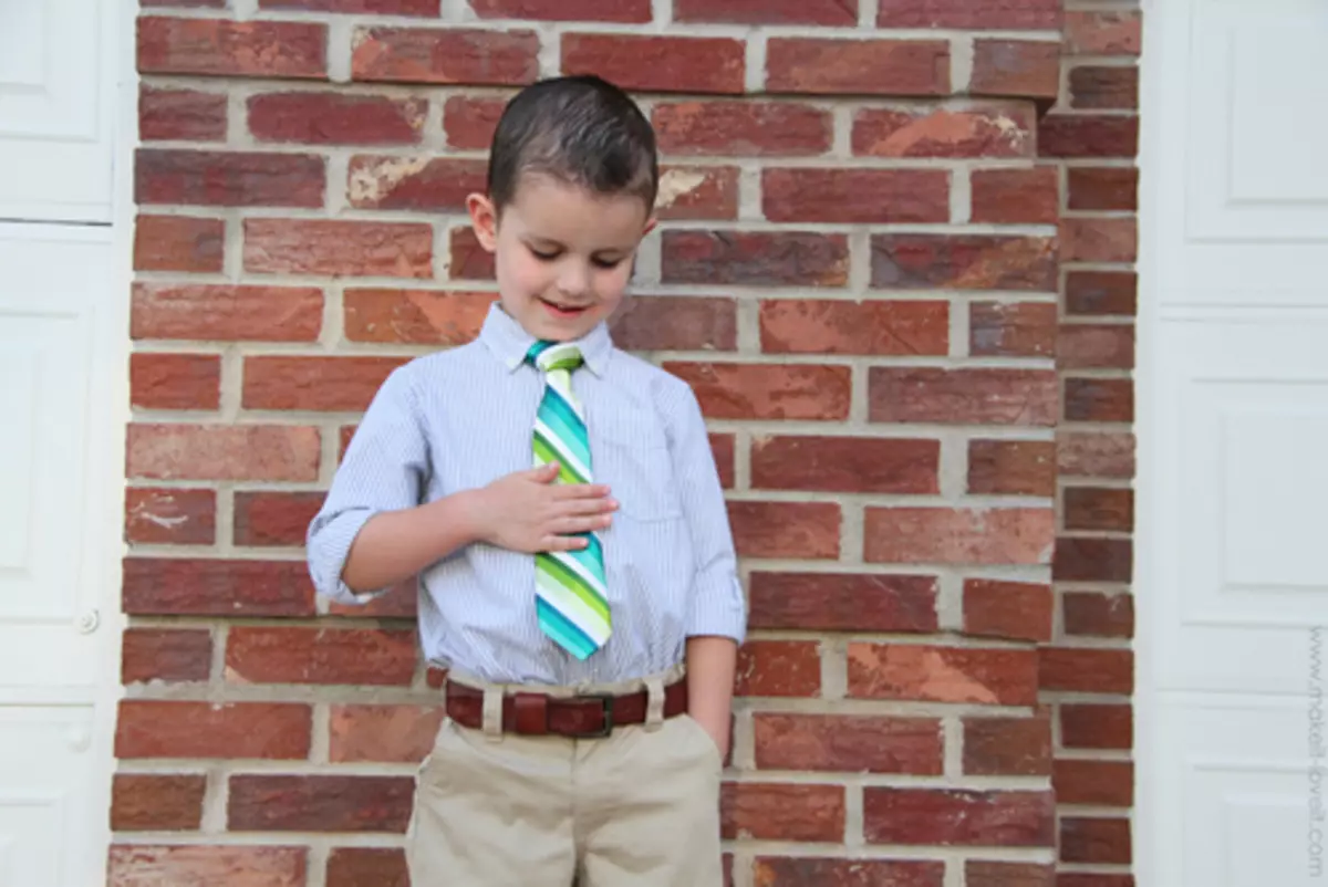 Vaikų kaklaraištis tai daro patys