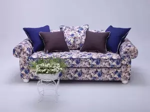 Fitur sofa dalam gaya Provence