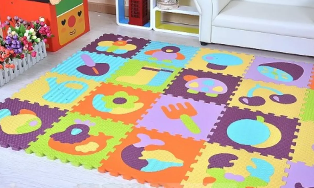 Opis i izbor tepiha za dječje puzanje