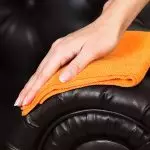 革家具の世話をする方法