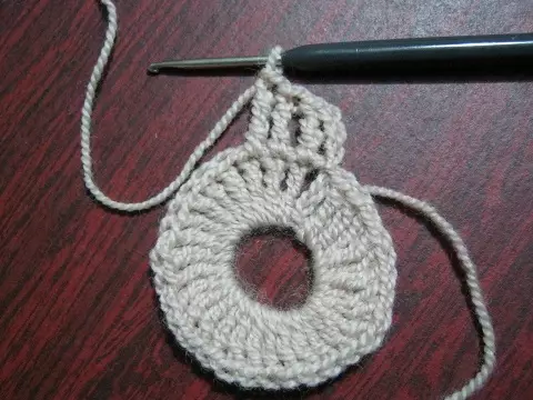 Little crochet khăn ăn cho người mới bắt đầu: lớp chính với video