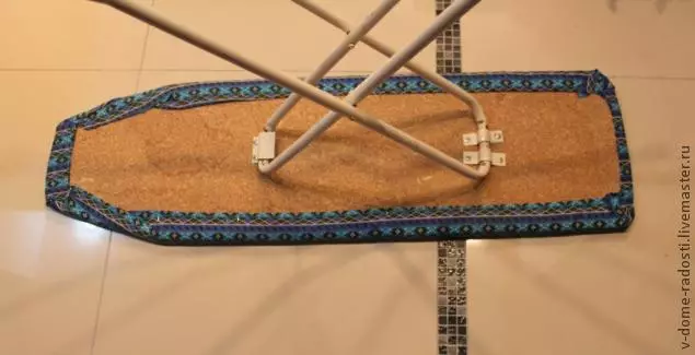 Izvlačenje tkanine na peglam ploče sa vlastitim rukama