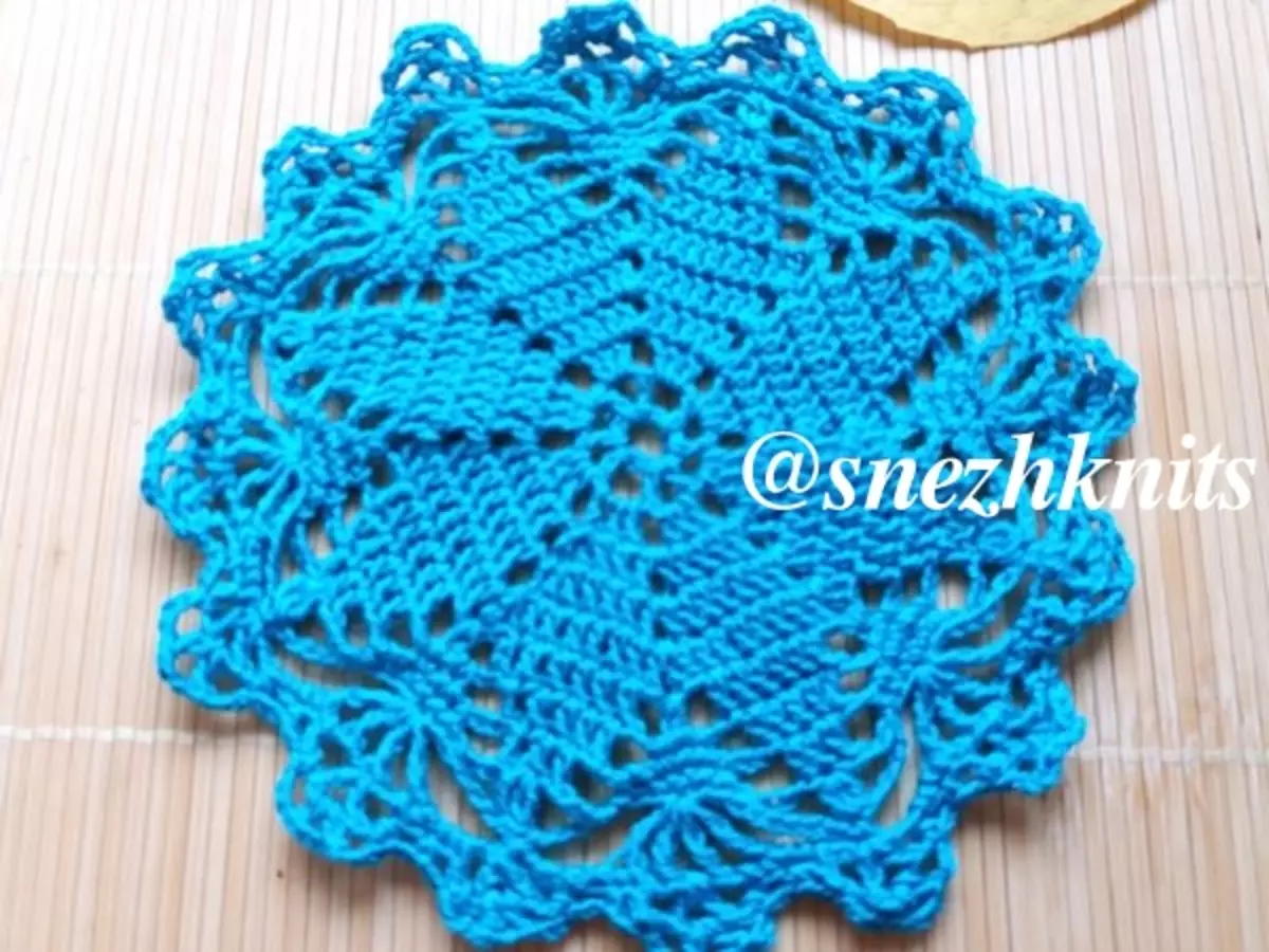 Lytse crochet servetten: Skema's mei beskriuwing en fideo