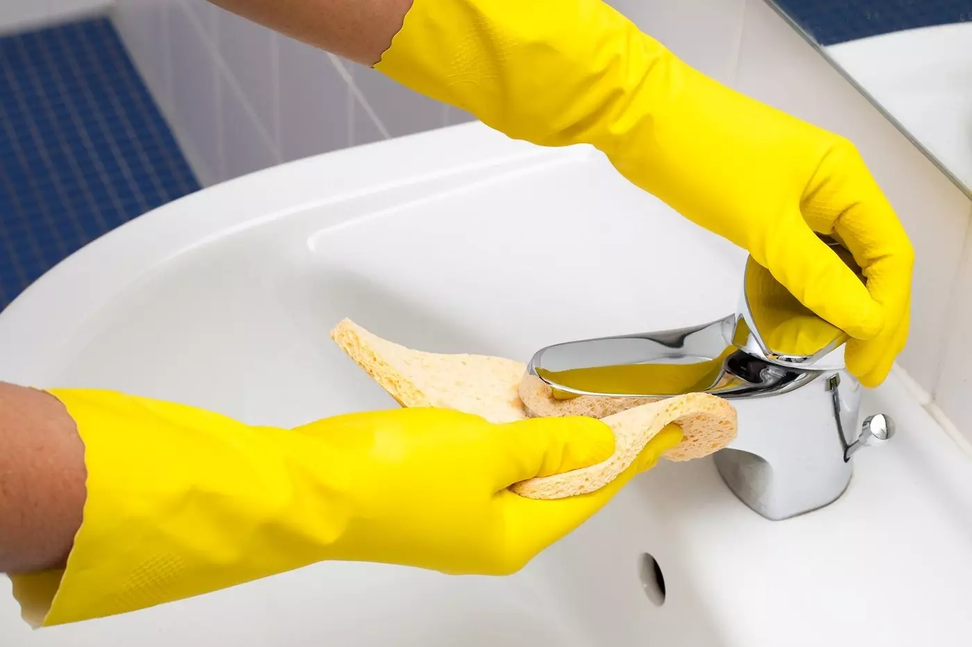 [Do të pastrohet!] Si për të pastruar në mënyrë efektive të gjitha vinçat në apartament?