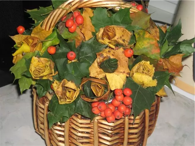 Идеи за занаяти от есенни цветове (56 снимки)