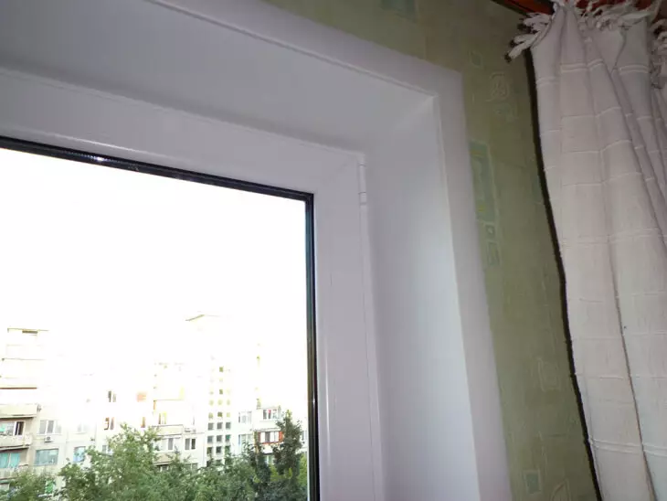 Pencere yamaçları için plastik paneller, avantajları ve türleri