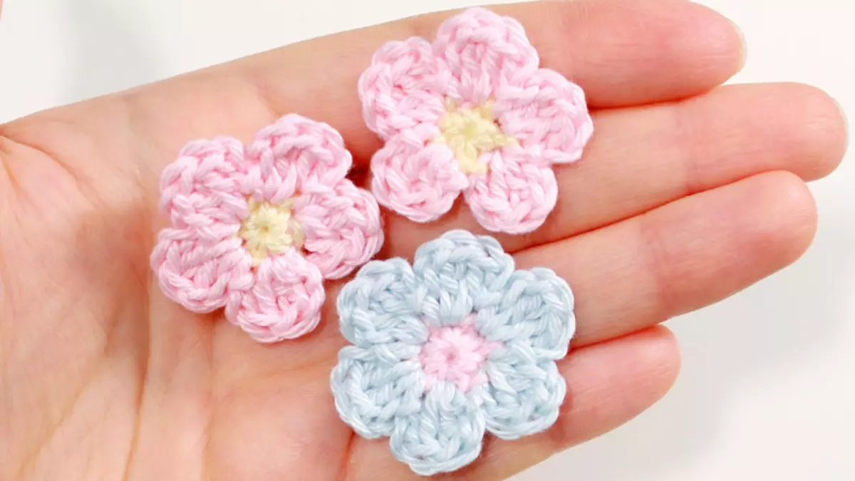 Little Flowers Crochet with Schemes and Step-by-Step Description
