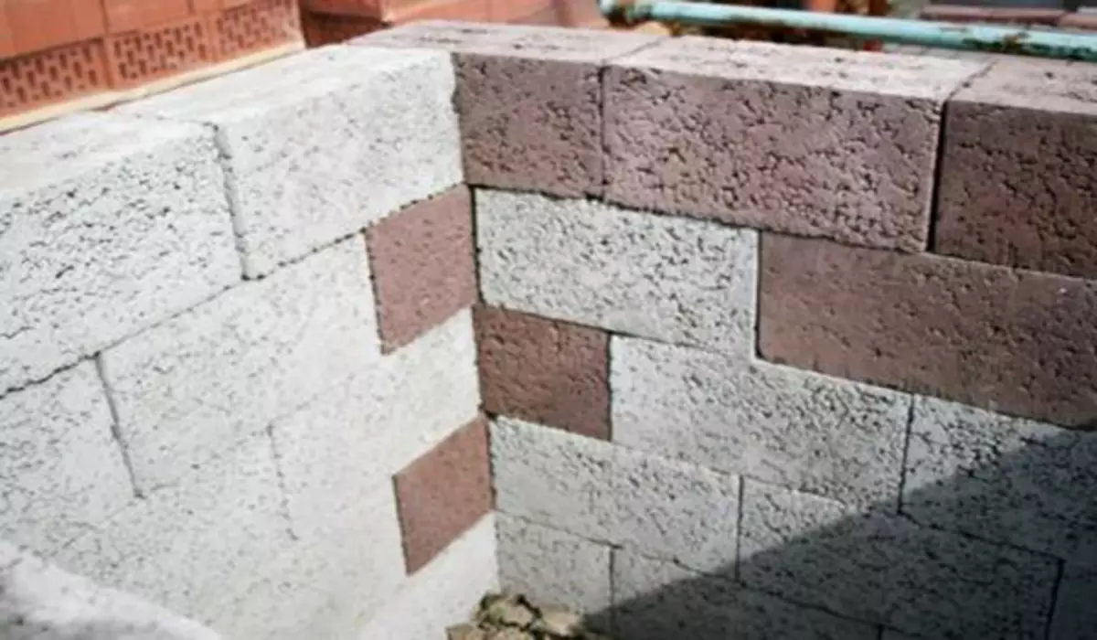 Тэхналогія мура сцен з керамзітабетонных блокаў