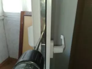 Paigaldamine plastist rõdu ukse