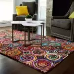 Kompaktowy dywan 2 na 2 m - idealne rozwiązanie dla każdego pokoju