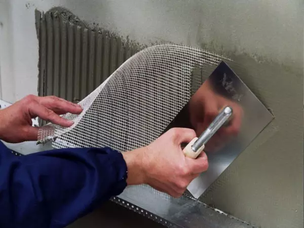 Wéi plast graséiert Beton - Technologie vun der Uwendungsplack op aerated Betonmaueren
